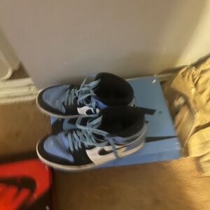 Jordan one university blue toe size 9 1/2 men's